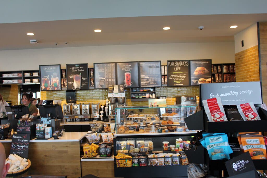 Starbucks Timnath - Image 4