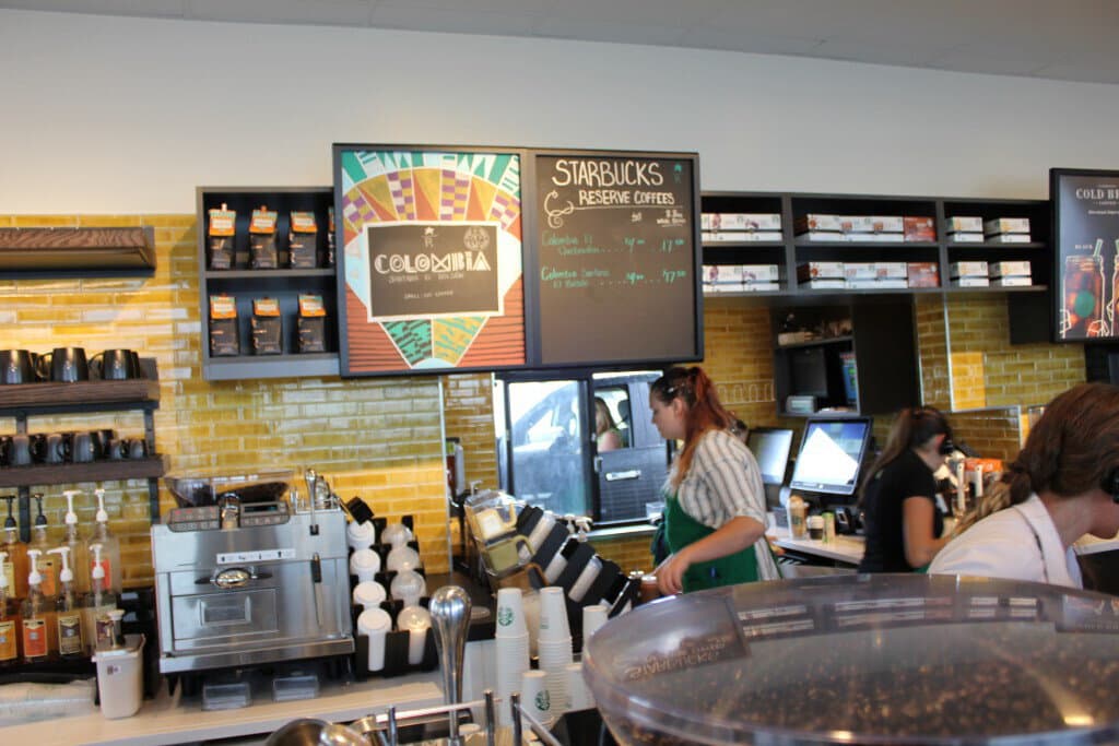 Starbucks Timnath - Image 6