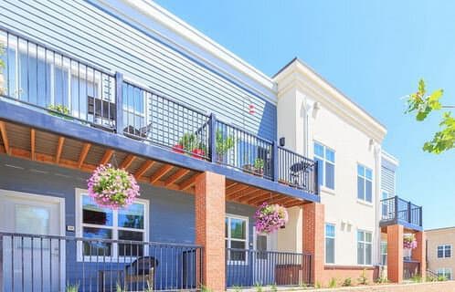 Violet Crossing Apartments - Image 3