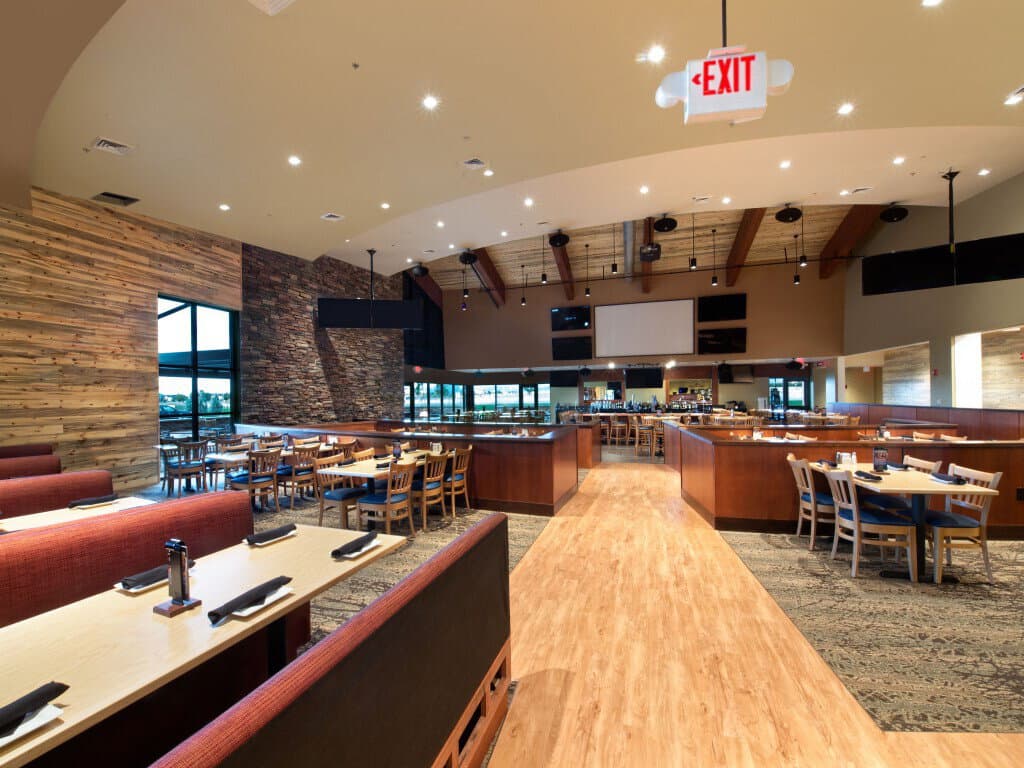 Summit Entertainment Center Windsor - Image 8