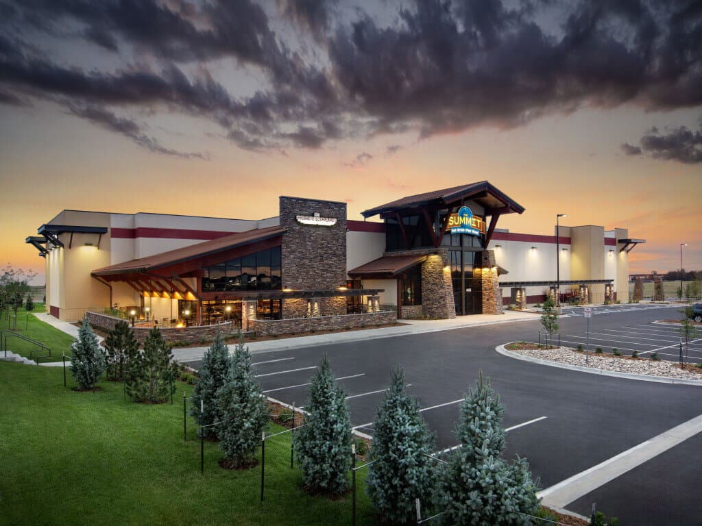 Summit Entertainment Center Windsor