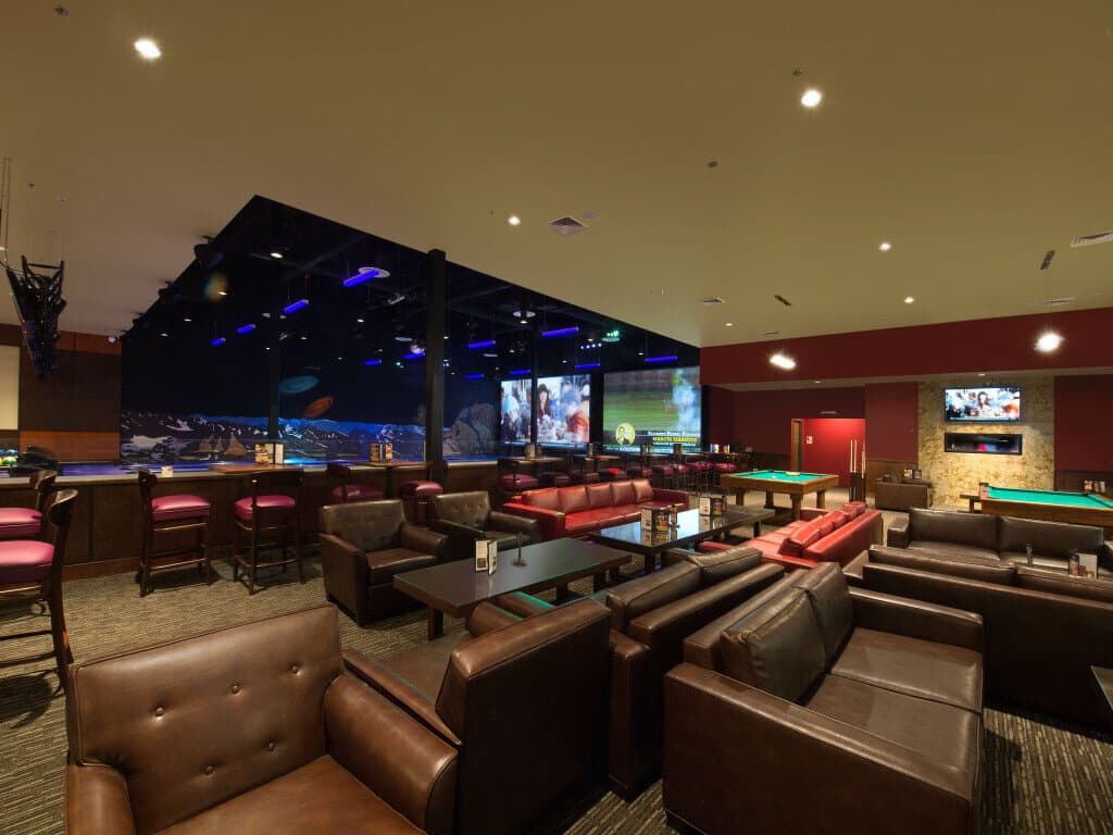 Summit Entertainment Center Windsor - Image 9