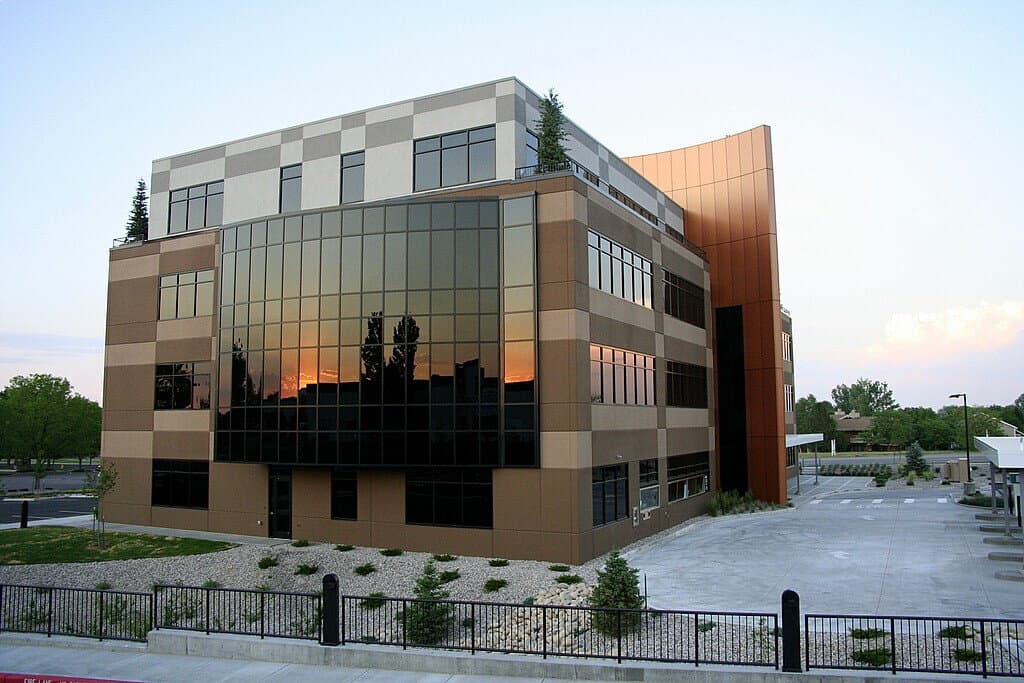 First Community Bank Plaza - Image 3