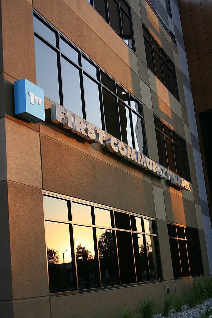 First Community Bank Plaza - Image 4