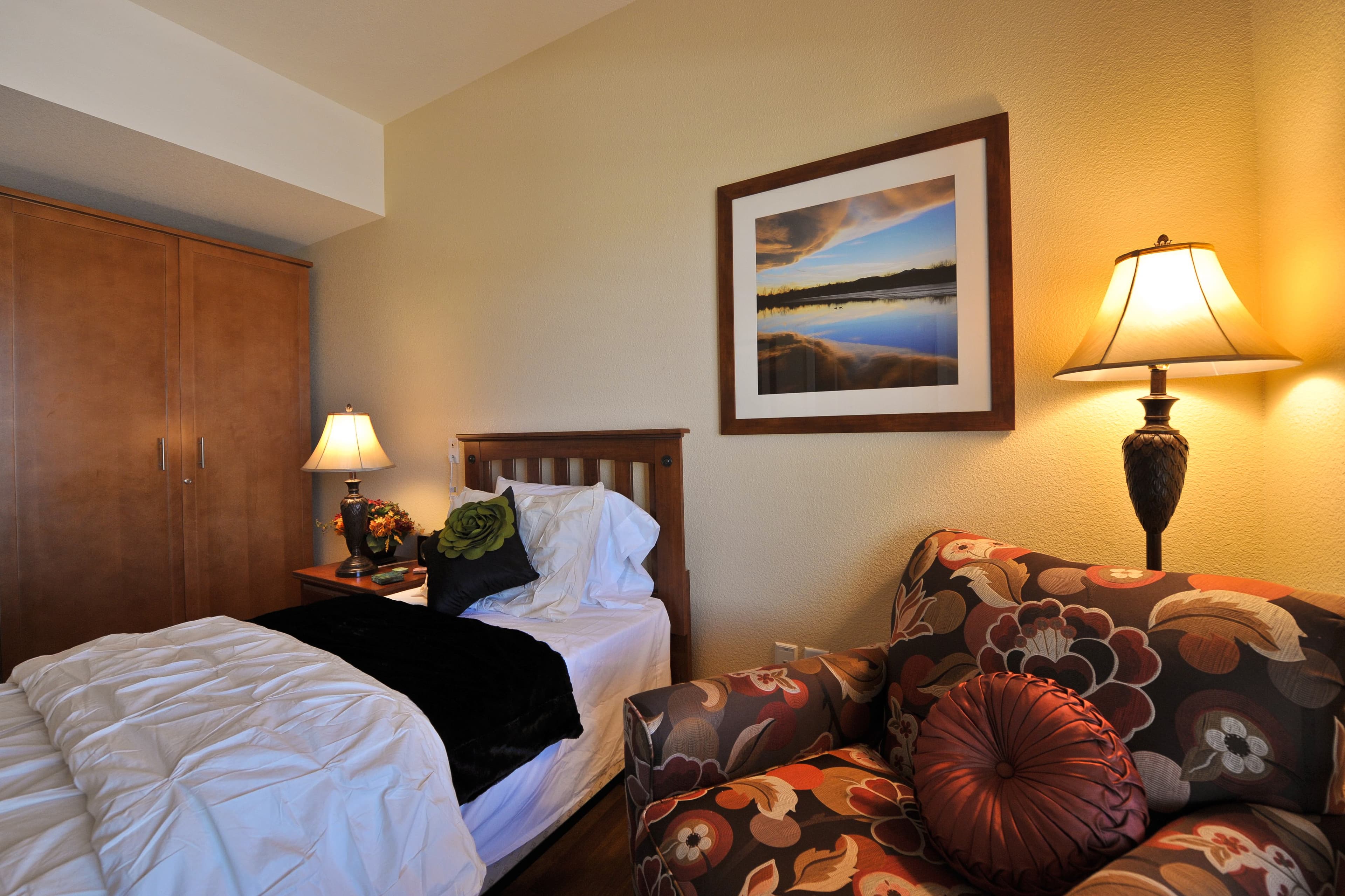 Memory Care at Seven Lakes - Image 6