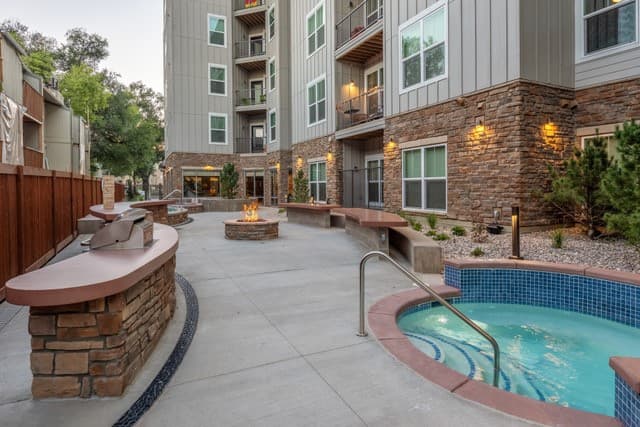 Union on Plum Apartments - Image 6