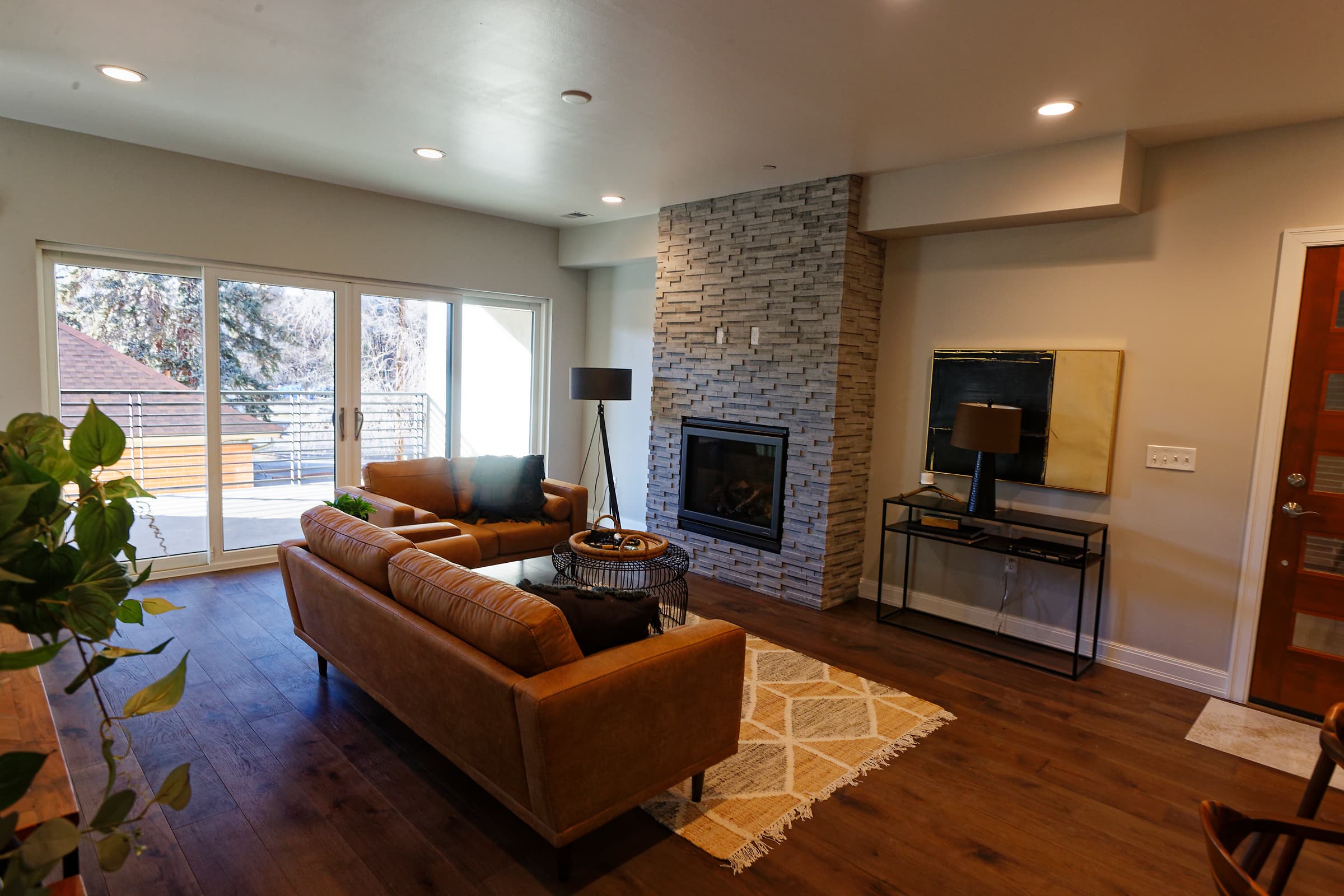 Oasis on Olive - Image 4