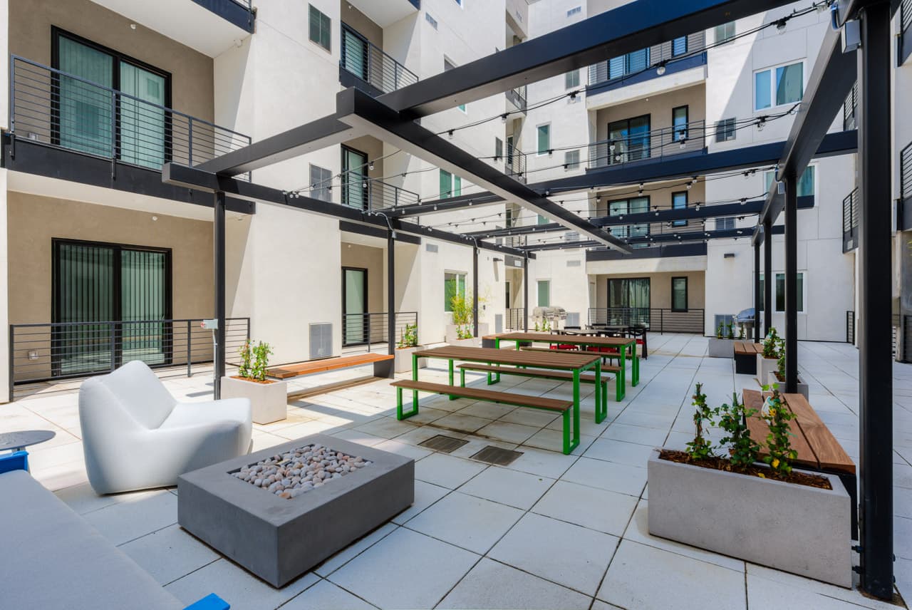 POP on Santa Fe - Image 6