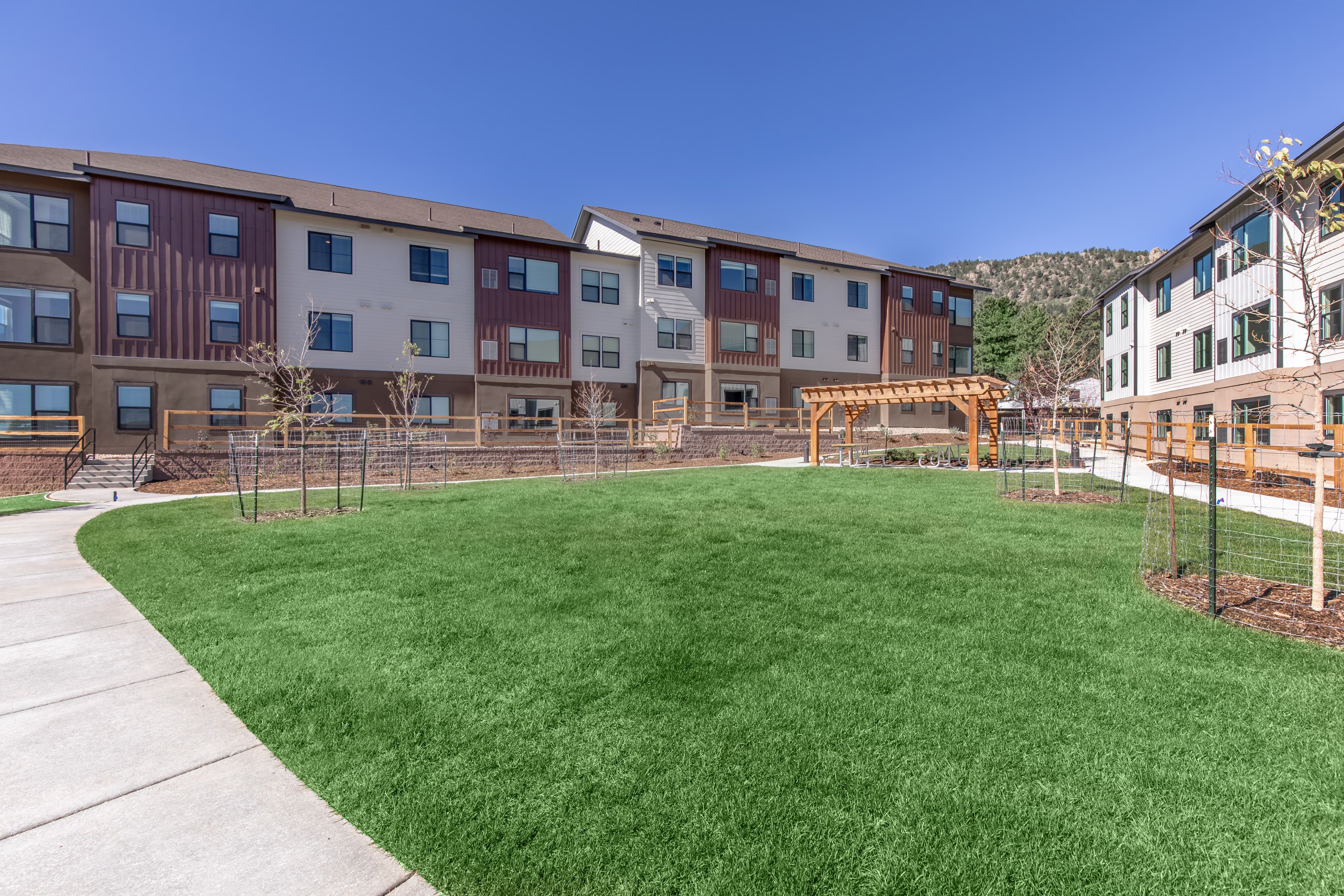 The Prospector Apartments - Image 6