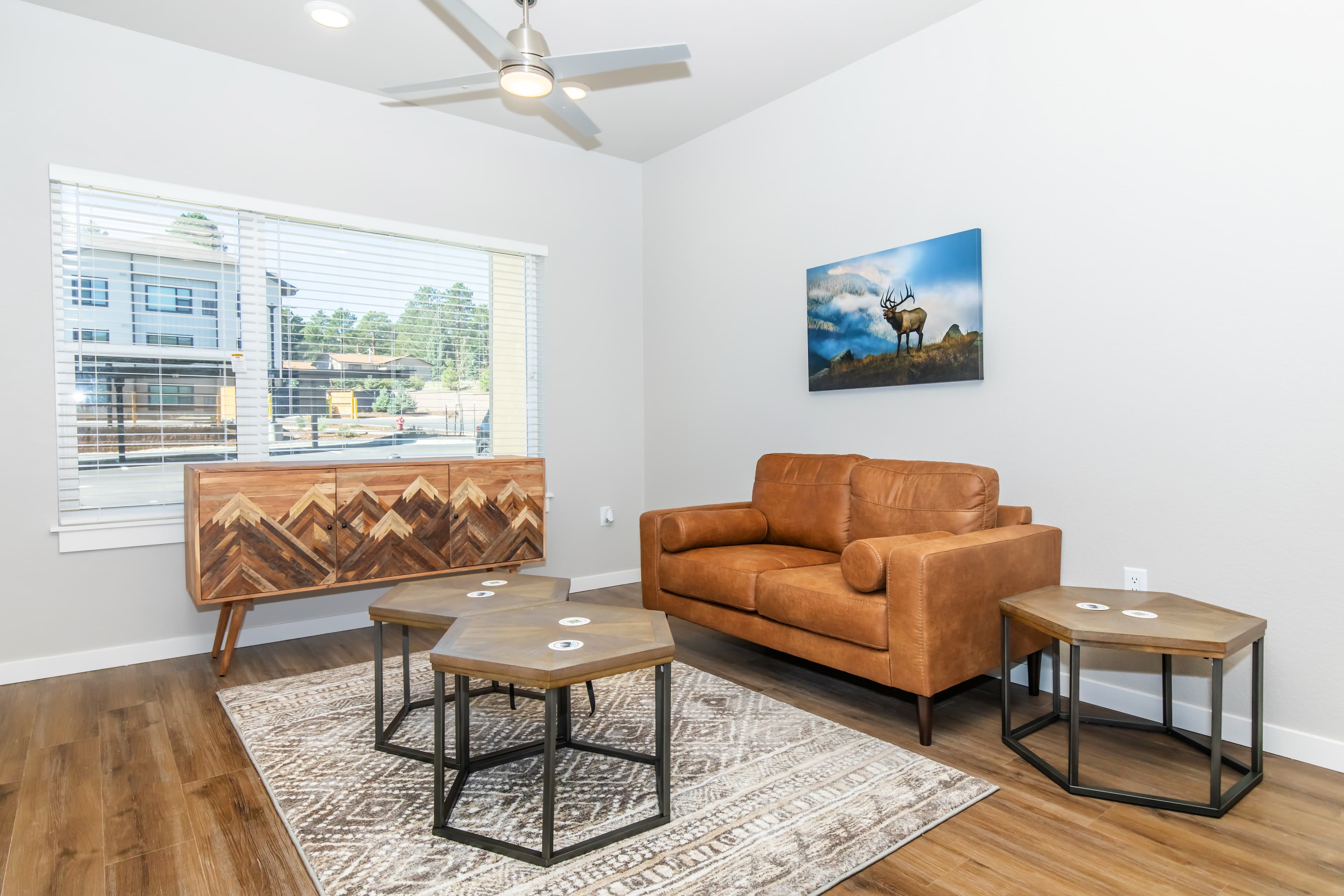 The Prospector Apartments - Image 7